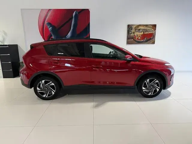 Gebraucht Hyundai Bayon 99 PS (72 kW) 2023 Dragon red/rot SUV