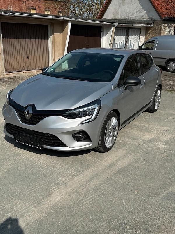Gebraucht Renault Clio V 92 PS (67 kW) 2021 Silber Kleinwagen