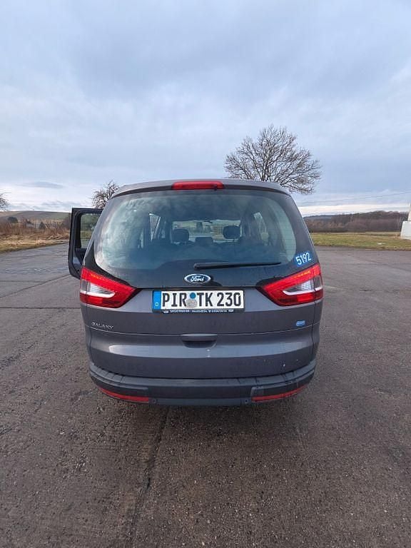 Gebraucht Ford Galaxy Trend 140 PS (102 kW) 2014 Grau Van / Kleinbus