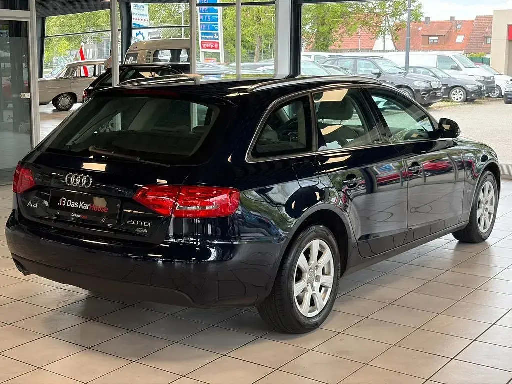 Używany Audi A4 Ambiente 143 KM (105 kW) 2008 Niebieski Kombi