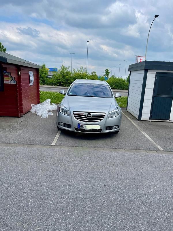 Silber Gebraucht 2011 Opel Insignia Kombi | 4.599 € (Etwas zu teuer) - Bild 1/4
