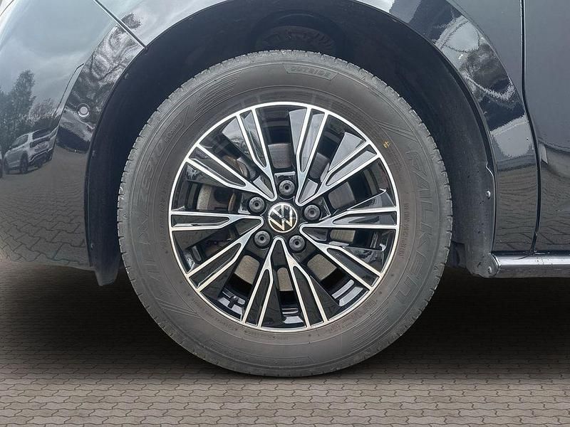 Second-hand VW Multivan Style 150 CP (110 kW) 2022 Negru Monovolum