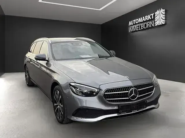 Gebraucht Mercedes E300 306 PS (225 kW) 2022 Grau Limousine