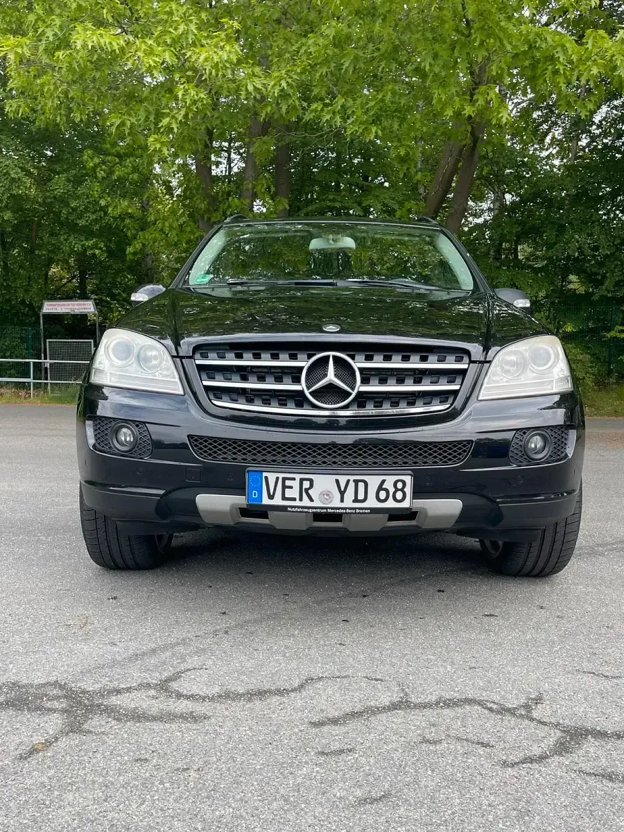 Gebraucht Mercedes ML320 224 PS (164 kW) 2008 Schwarz SUV