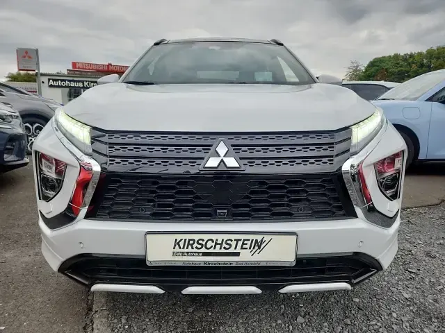Begagnad Mitsubishi Eclipse Top 2022 Vit SUV