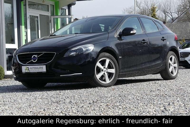 Second-hand Volvo V40 150 CP (110 kW) 2013 Negru Berlinǎ