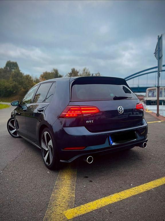 Gebraucht VW Golf VII GTI 230 PS (169 kW) 2018 Grau Limousine