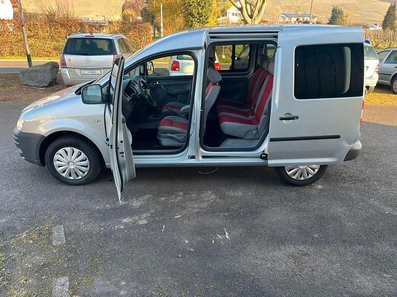 Gebraucht VW Caddy Life 105 PS (77 kW) 2010 Silber Van / Kleinbus
