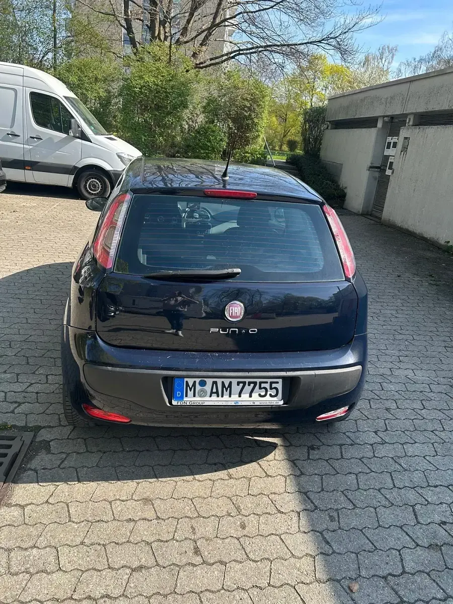 Gebraucht Fiat Punto 69 PS (50 kW) 2011 Blau Kleinwagen