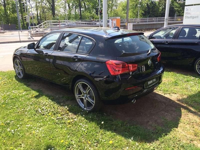 Schwarz Gebraucht 2016 BMW 116 Kleinwagen | 12.500 € (Fairer Preis) - Bild 1/4