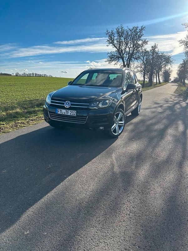 Schwarz Gebraucht 2011 VW Touareg SUV | 13.900 € (Fairer Preis) - Bild 1/4