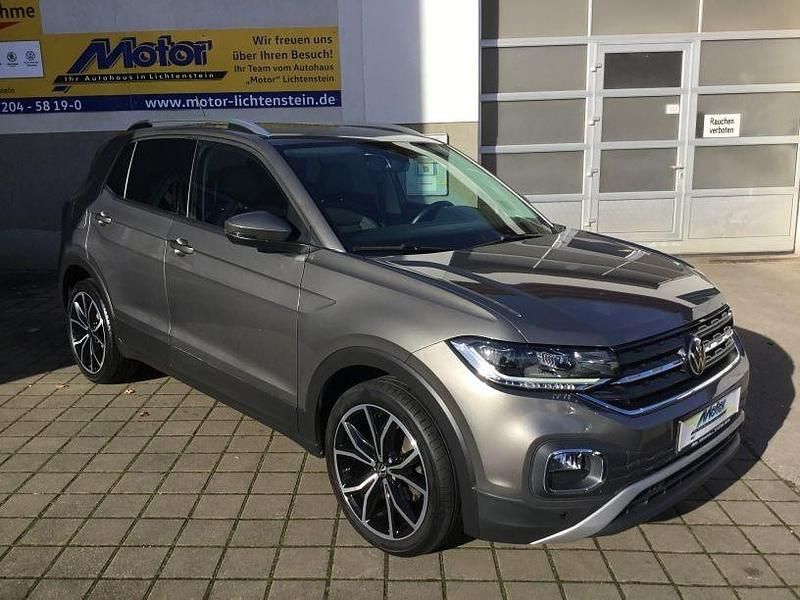 Grau Gebraucht 2021 VW T-Cross Style SUV | 22.330 € (Etwas zu teuer) - Bild 1/4