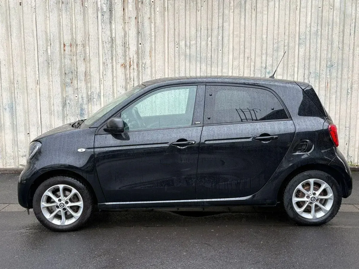 Occasion Smart ForFour Passion 90 ch (66 kW) 2018 Noir Citadine