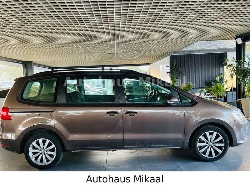 Brugt VW Sharan Trendline 150 HK (110 kW) 2011 Brun MPV