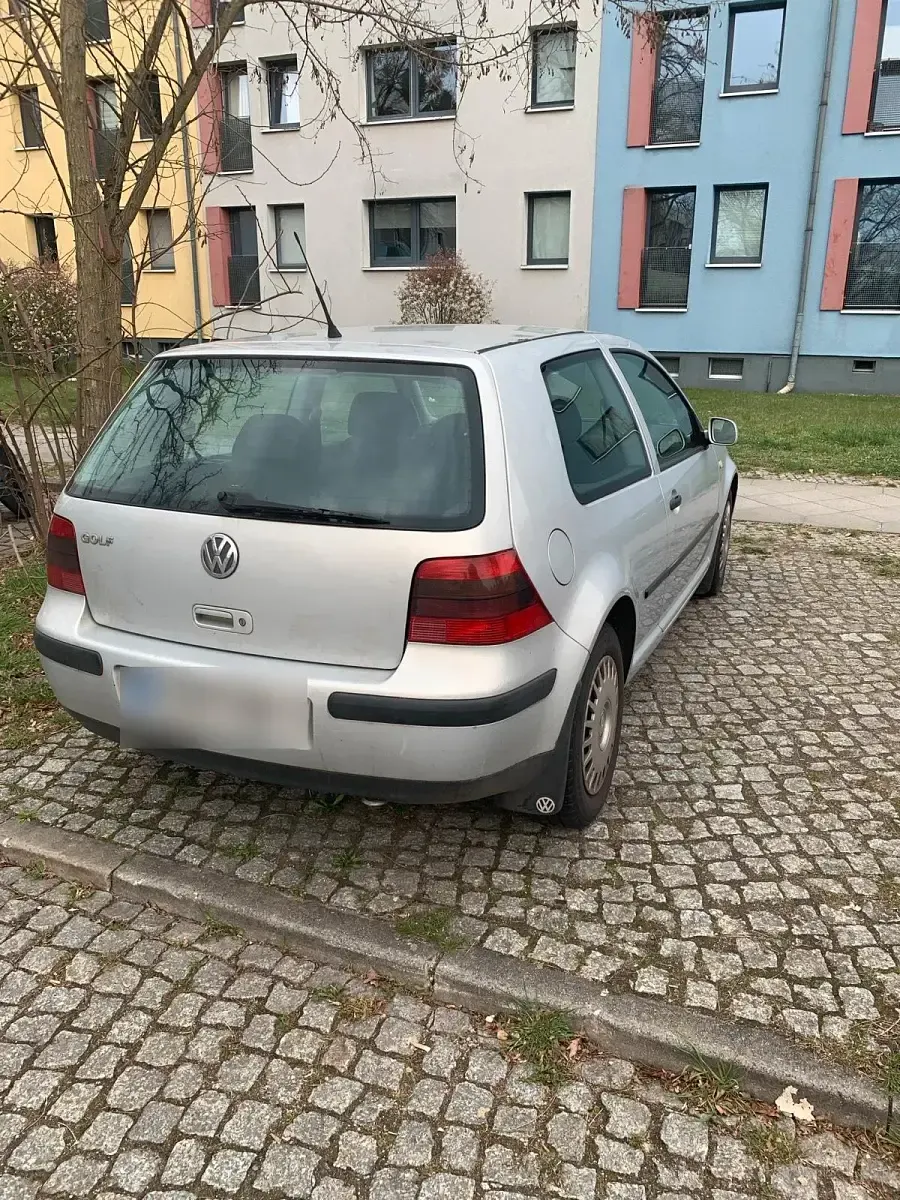 Gebraucht VW Golf IV 75 PS (55 kW) 1997 Silber Kleinwagen