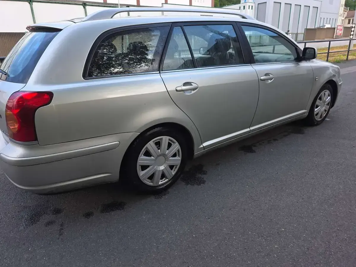 Gebraucht Toyota Avensis 129 PS (94 kW) 2006 Other Kombi