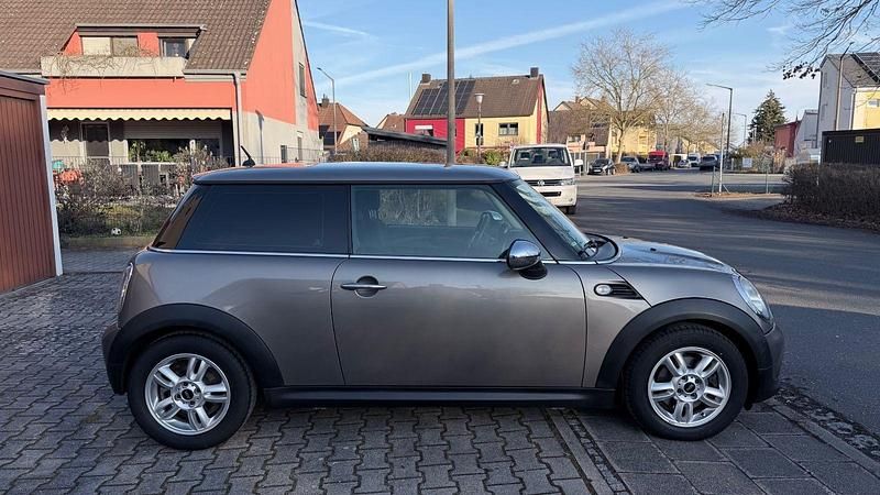 Gebraucht Mini ONE 75 PS (55 kW) 2012 Beige Kleinwagen