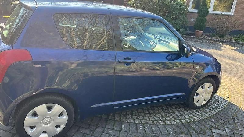 Gebraucht Suzuki Swift 92 PS (67 kW) 2007 Blau Kleinwagen