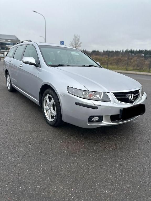 Grau Gebraucht 2006 Honda Accord Executive Kombi | 5.900 € (Fairer Preis) - Bild 1/4
