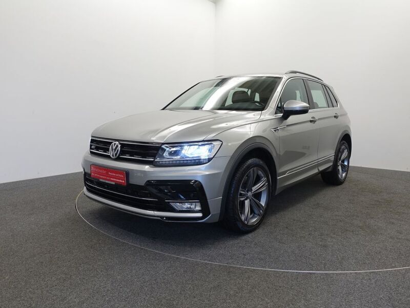 Silber Gebraucht 2017 VW Tiguan R-line SUV | 23.920 € (Etwas zu teuer) - Bild 1/4