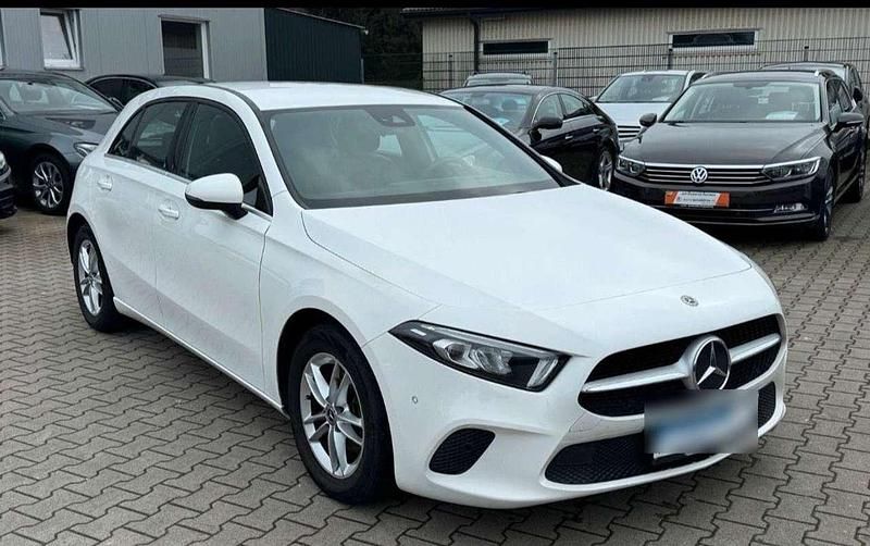 Gebraucht 2018 Mercedes A180 | 15.500 € (Etwas zu teuer) - Bild 1/4