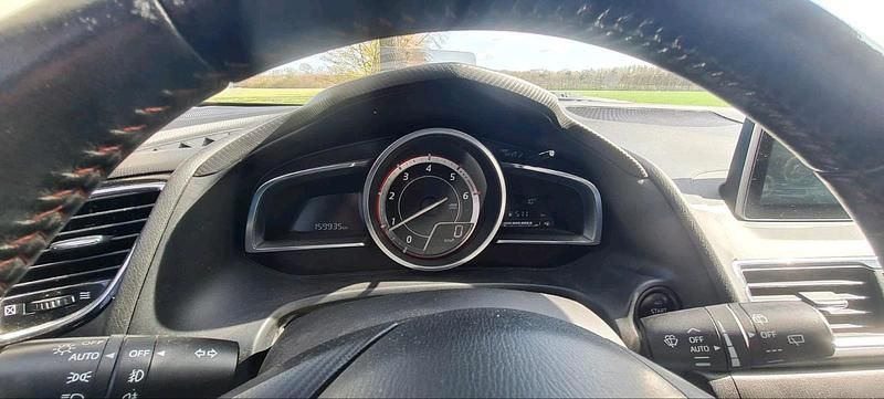 Gebraucht Mazda 3 150 PS (110 kW) 2014 Weiß Limousine