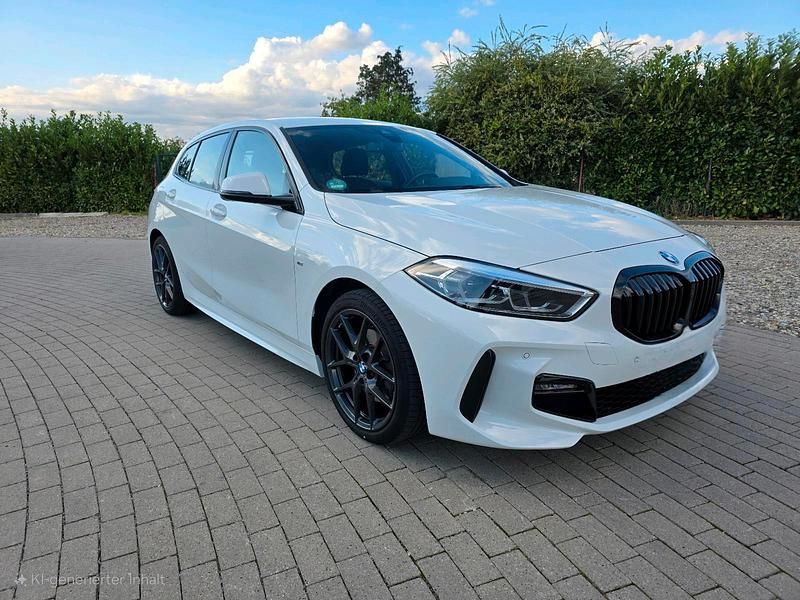 Weiß Gebraucht 2021 BMW 118 M Sport Kleinwagen | 21.790 € (Superpreis) - Bild 1/4