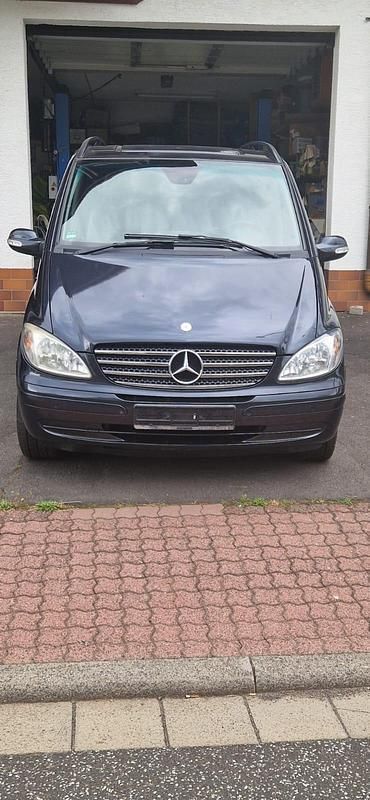 Blau Gebraucht 2007 Mercedes Viano Van / Kleinbus | 8.500 € (Superpreis) - Bild 1/4