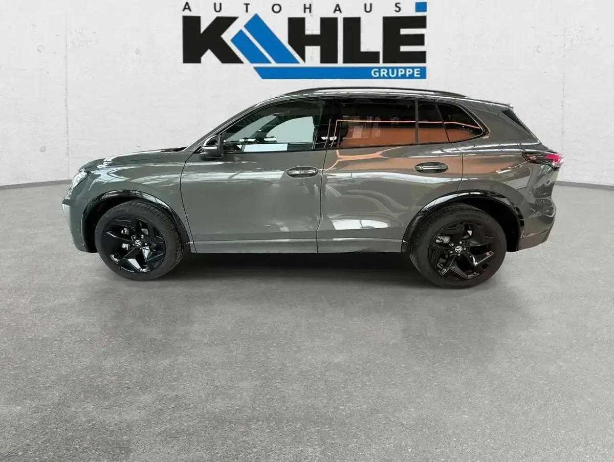 Neu VW Tiguan Pro 150 PS (110 kW) 2025 Grün SUV