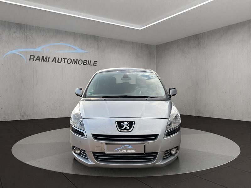 Gebraucht Peugeot 5008 150 PS (110 kW) 2012 Silber Van / Kleinbus