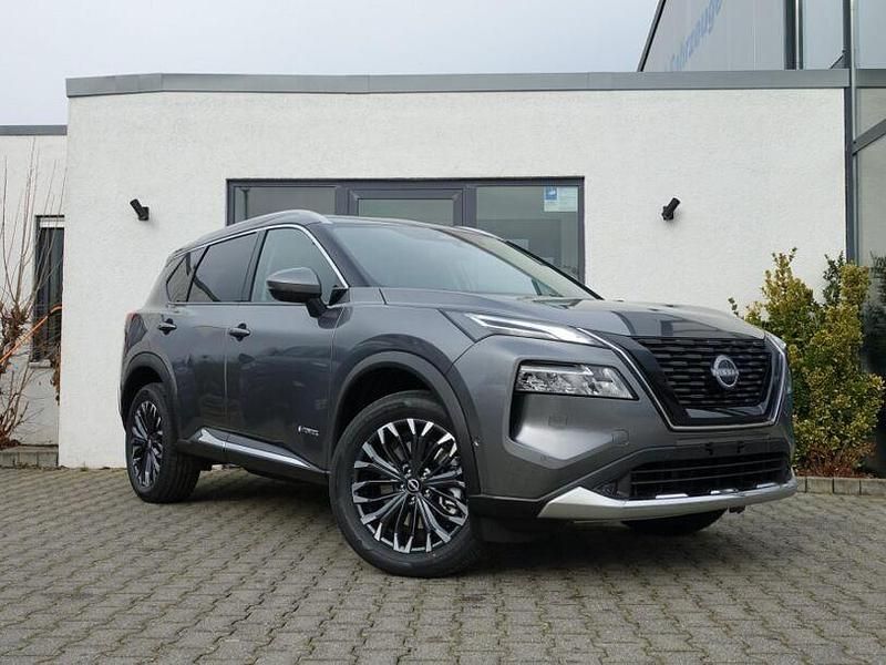 Neu Nissan X-Trail Tekna 213 PS (156 kW) 2025 Grau SUV