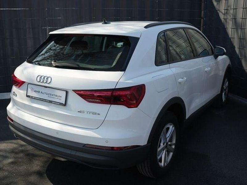 Gebraucht Audi e-tron Basis 245 PS (180 kW) 2021 Weiß SUV