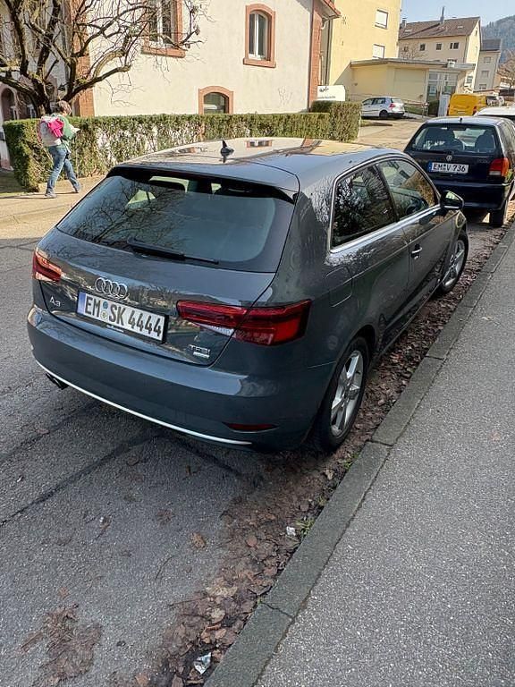 Gebraucht Audi A3 Sport 150 PS (110 kW) 2017 Grau Limousine