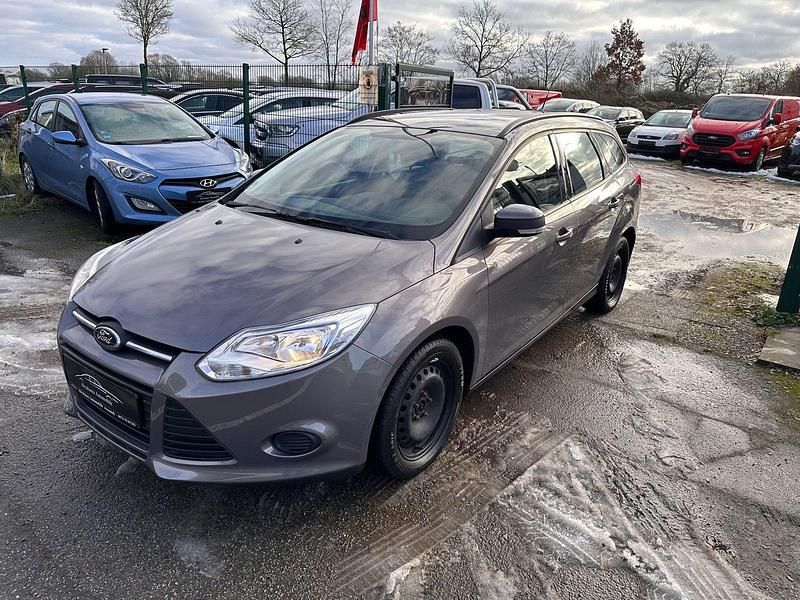 Gebraucht Ford Focus Trend 101 PS (74 kW) 2014 Braun Kombi