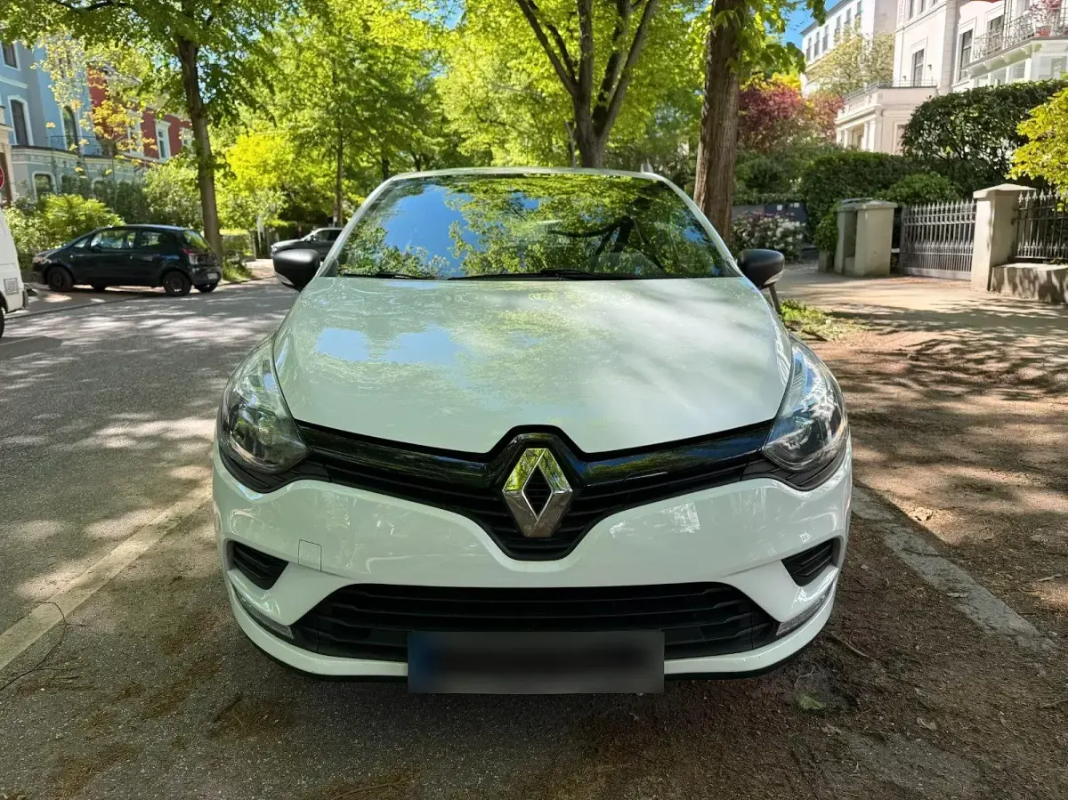 Gebraucht Renault Clio 76 PS (55 kW) 2019 Weiß Kleinwagen