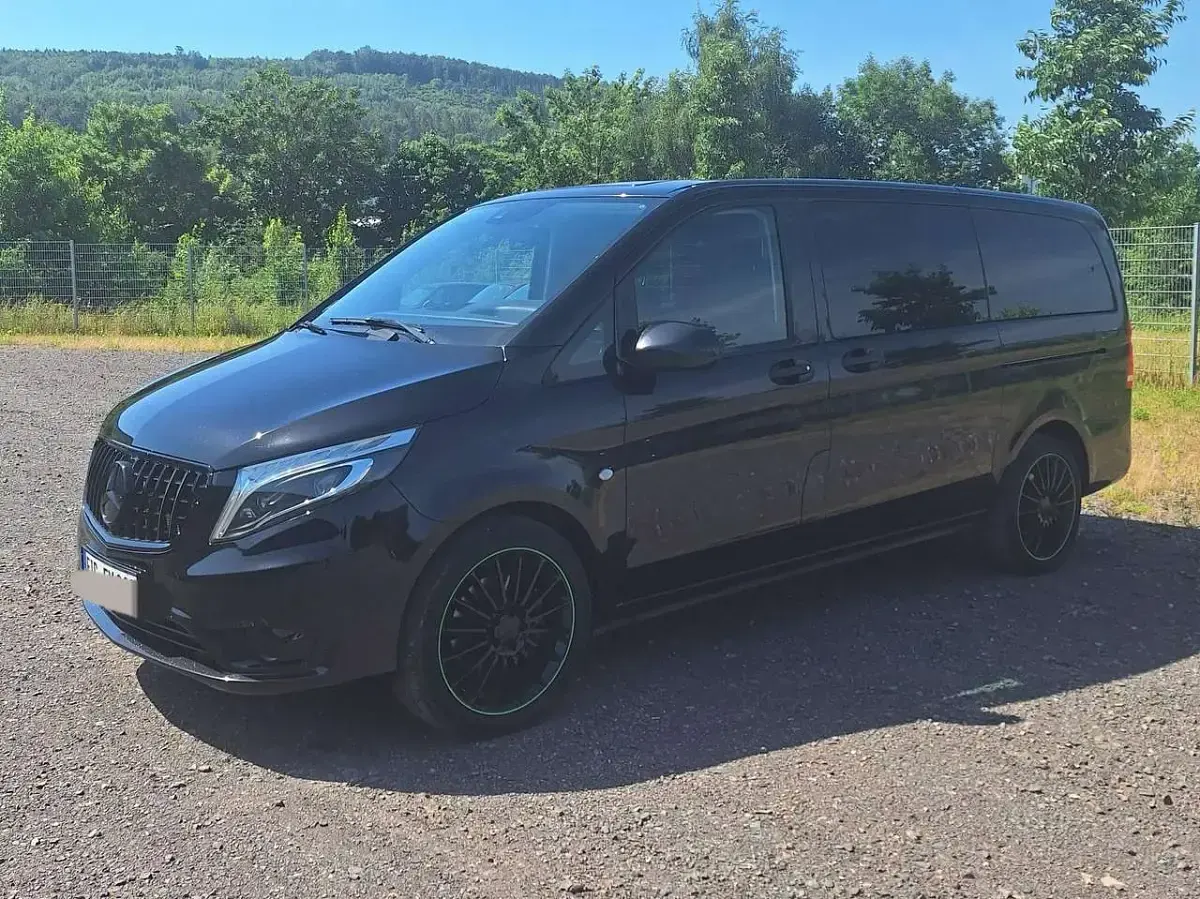Gebraucht Mercedes Vito 190 PS (139 kW) 2021 Schwarz Van