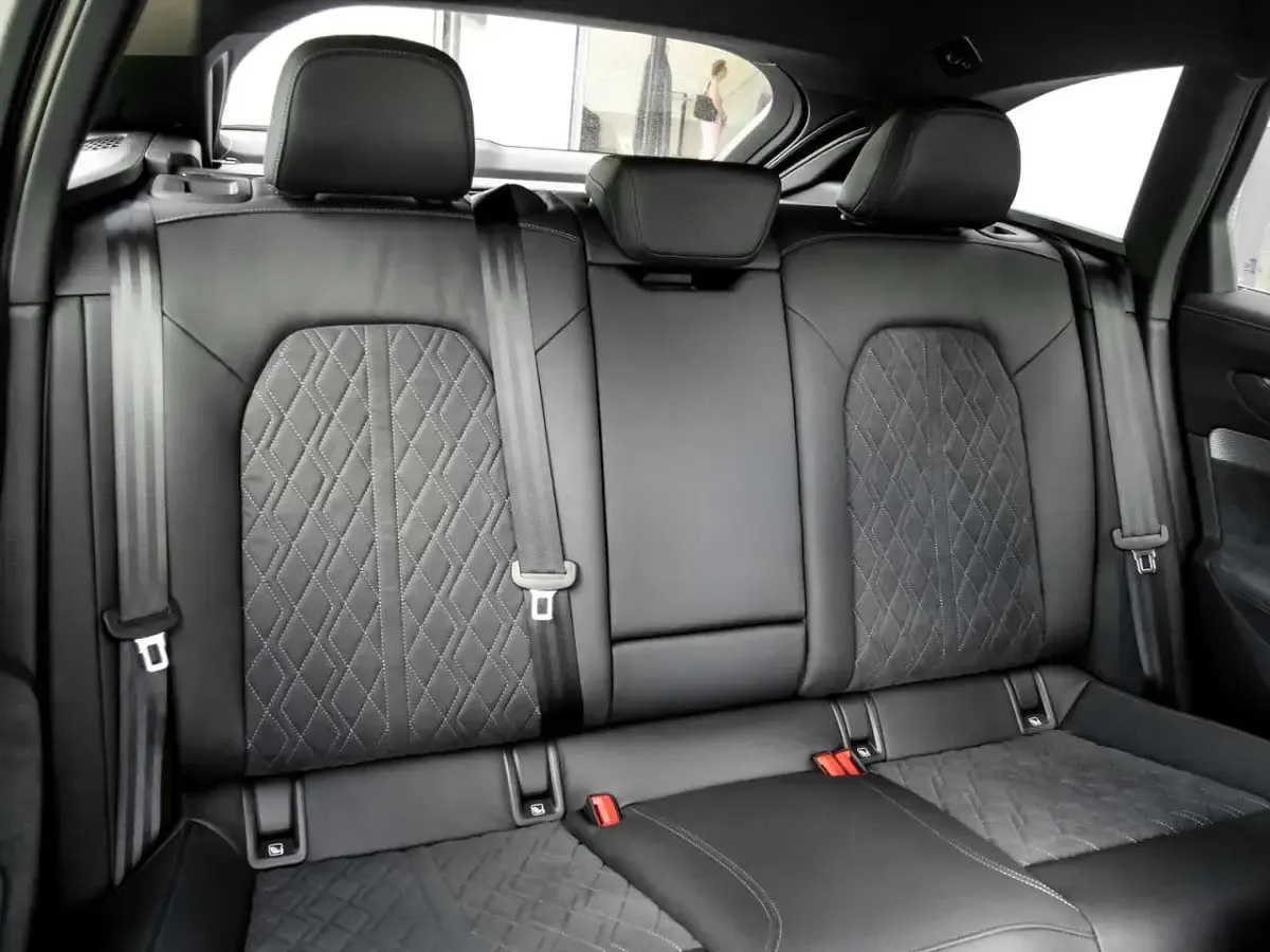 Gebraucht Audi A6 S-line plus 367 PS (269 kW) 2026 Daytonagrau perleffekt Kombi
