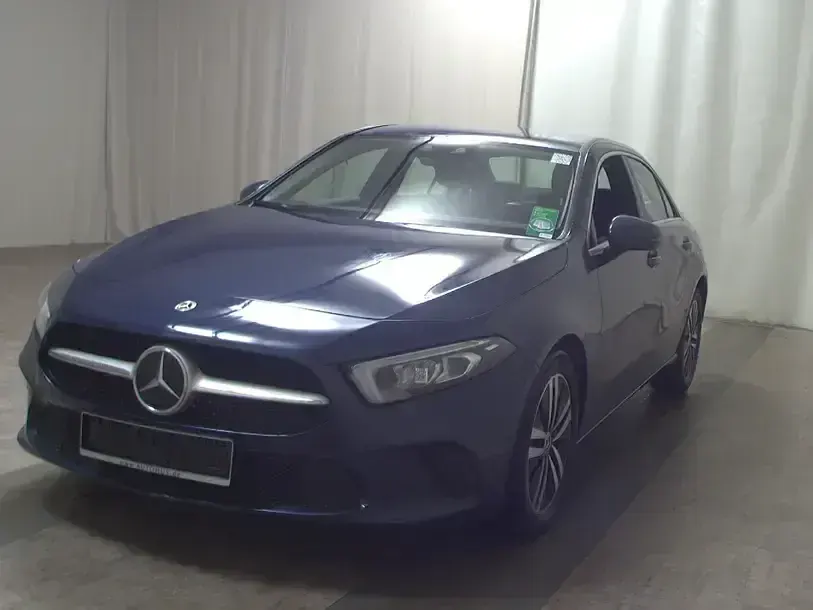 Gebraucht Mercedes A200 Progressive 150 PS (110 kW) 2020 Denimblau metallic Limousine
