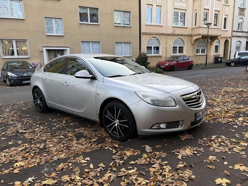 Gebraucht Opel Insignia Sport 140 PS (102 kW) 2011 Limousine