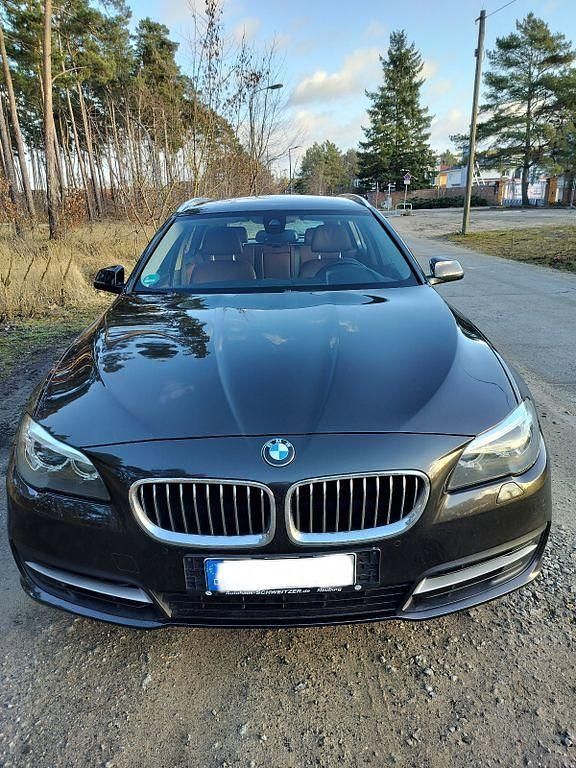 Gebraucht BMW 530 258 PS (189 kW) 2016 Braun Kombi