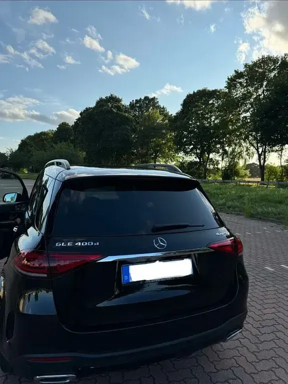 Gebraucht Mercedes GLE400 AMG line 330 PS (242 kW) 2023 Schwarz SUV