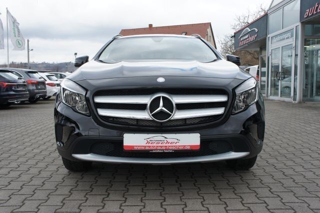 Gebraucht Mercedes GLA180 122 PS (89 kW) 2016 Schwarz SUV