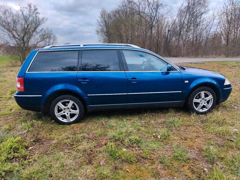 Gebraucht VW Passat 193 PS (141 kW) 2003 Blau Kombi