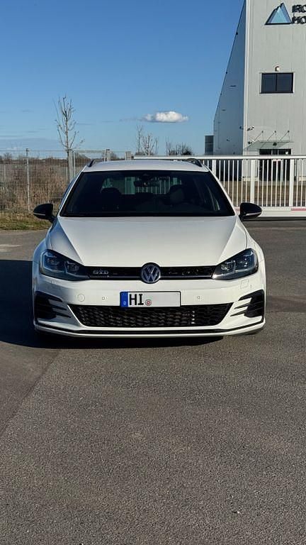 Gebraucht VW Golf VII GTD 184 PS (135 kW) 2019 Weiß Kombi