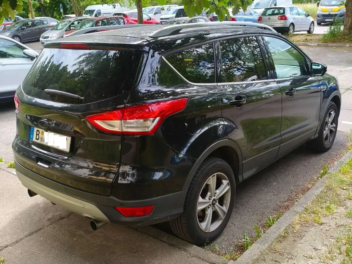 Gebraucht Ford Kuga Trend 184 PS (135 kW) 2016 Schwarz SUV