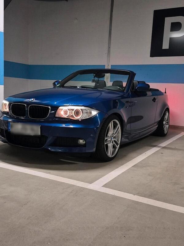 Blau Gebraucht 2011 BMW 123 Cabriolet M Sport Cabrio | 8.500 € (Fairer Preis) - Bild 1/4