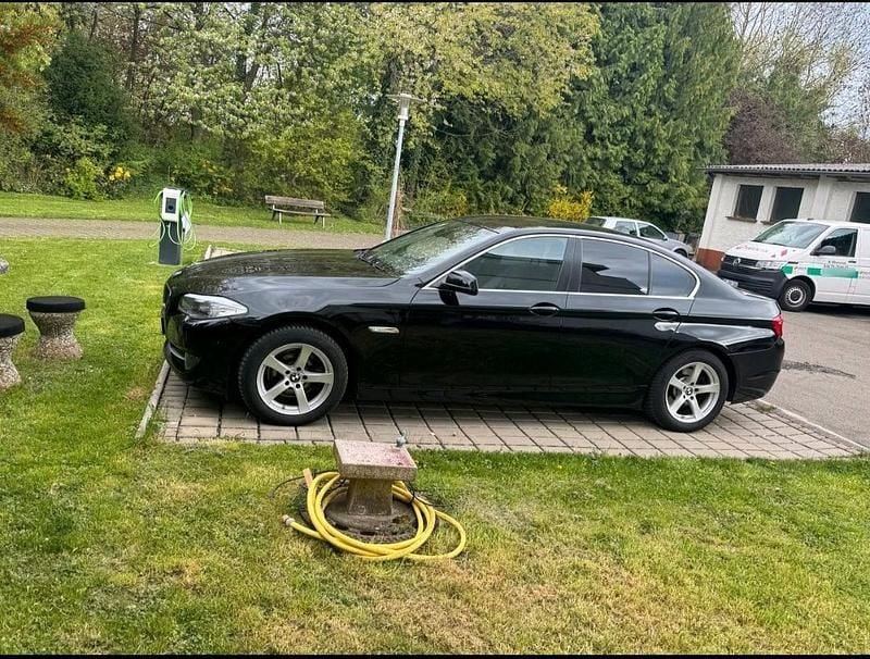 Usata BMW 520 184 CV (135 kW) 2010 Nero Berlina