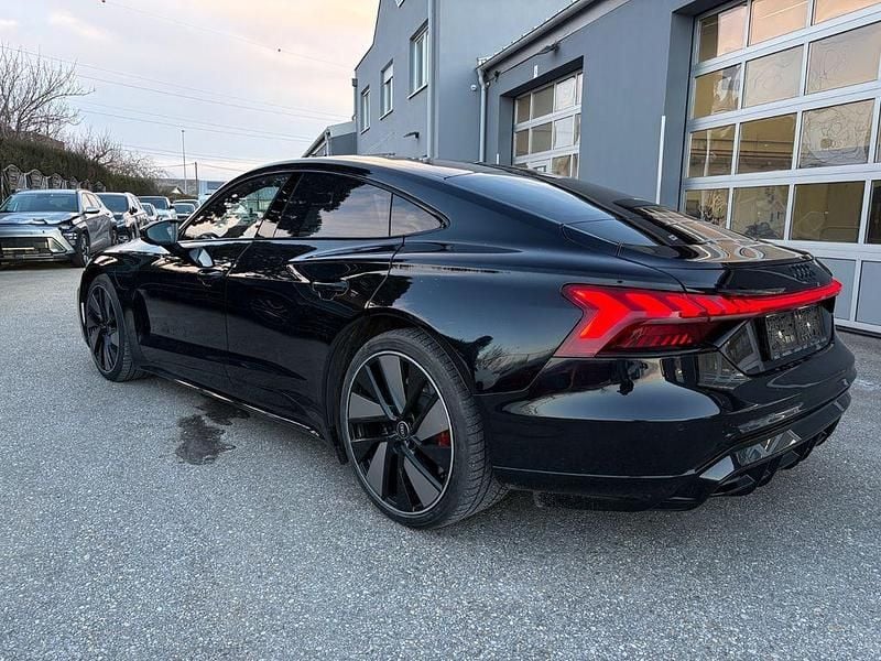 Gebraucht Audi e-tron GT quattro Sport 139 kW (190 PS) 2022 Schwarz Limousine