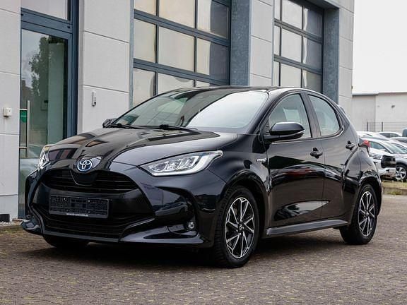 Schwarz Gebraucht 2021 Toyota Yaris Hybrid Team Kleinwagen | 19.709 € (Fairer Preis) - Bild 1/4