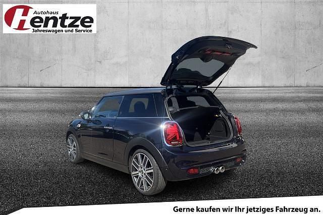Gebraucht Mini Cooper S 192 PS (141 kW) 2020 Enigmatic black/dach (metallic) Kleinwagen